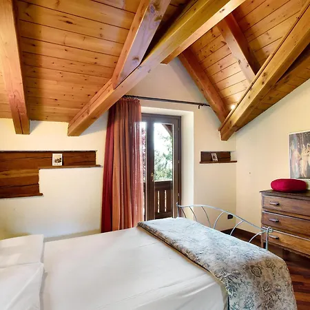 Pelot-de La Masse Apartment *